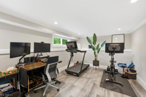 11 Homewood Way Montclair NJ 07042