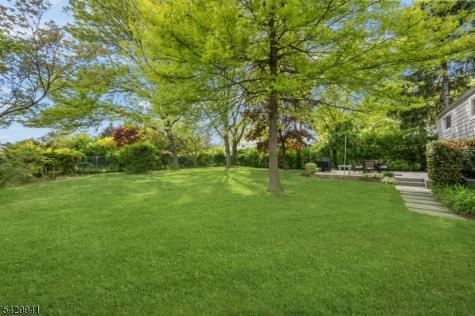 11 Homewood Way Montclair NJ 07042
