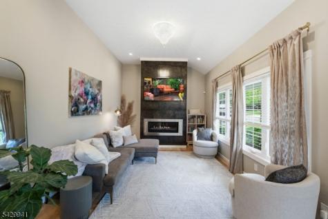 11 Homewood Way Montclair NJ 07042