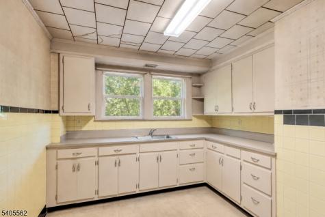 37 White Hall Road Montville NJ 07082