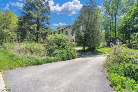 37 White Hall Road Montville NJ 07082
