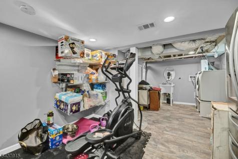91 Crestview Road Woodbridge NJ 08863