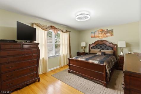 536 Willow Avenue Garwood NJ 07027