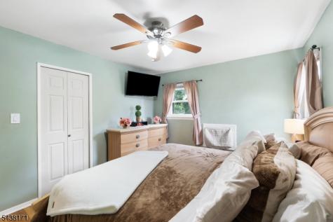 35 Saint Marys Drive Roxbury NJ 07876