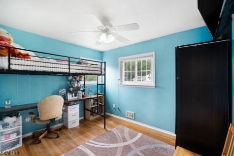 35 Saint Marys Drive Roxbury NJ 07876