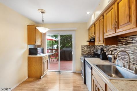 35 Saint Marys Drive Roxbury NJ 07876