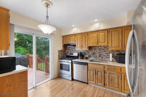 35 Saint Marys Drive Roxbury NJ 07876
