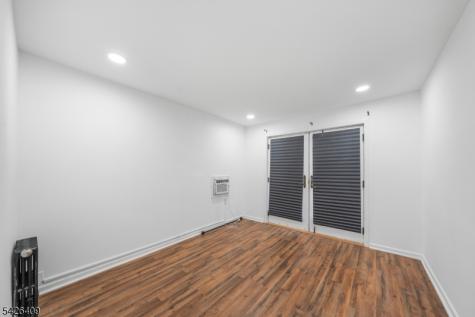 8 Melrose Terrace Elizabeth NJ 07208