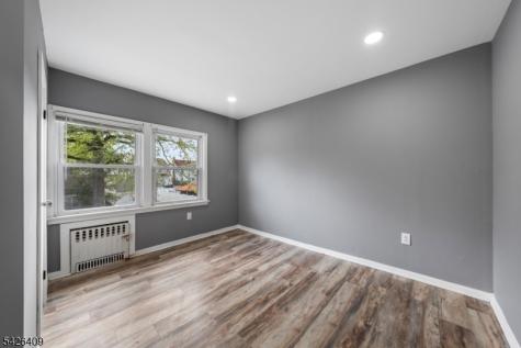 8 Melrose Terrace Elizabeth NJ 07208