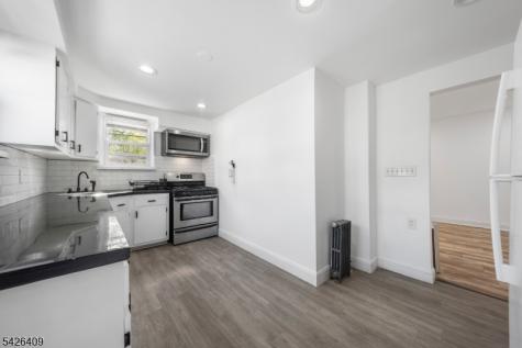 8 Melrose Terrace Elizabeth NJ 07208