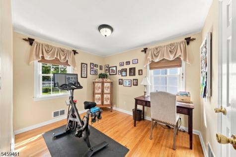 17 Middle Avenue Summit NJ 07901