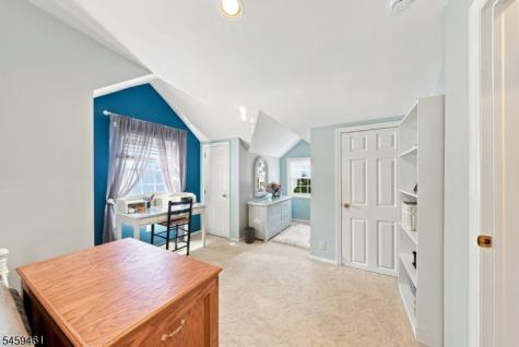 17 Middle Avenue Summit NJ 07901