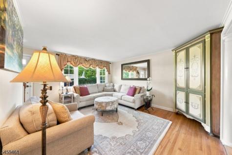 17 Middle Avenue Summit NJ 07901