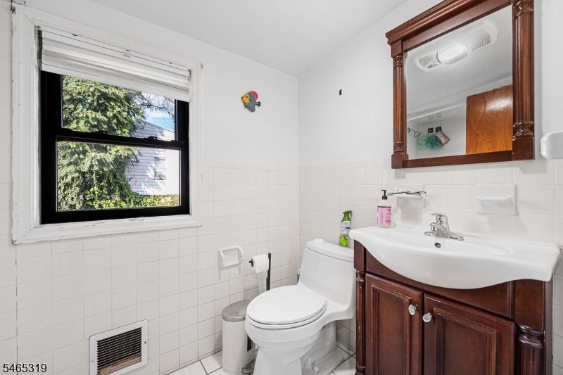 113 Carlisle Avenue Paterson NJ 07501
