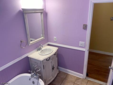 8 Diana Court Lebanon NJ 07830