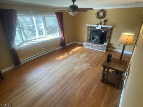 8 Diana Court Lebanon NJ 07830
