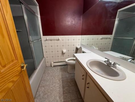 35 Thompson Avenue Woodbridge NJ 08863