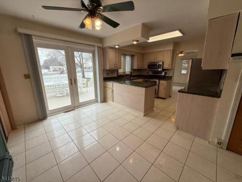 35 Thompson Avenue Woodbridge NJ 08863