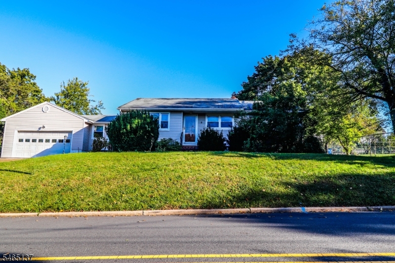 9 Castleton Avenue Franklin NJ 08873