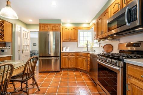 8 Abbington Terrace Glen Rock NJ 07452