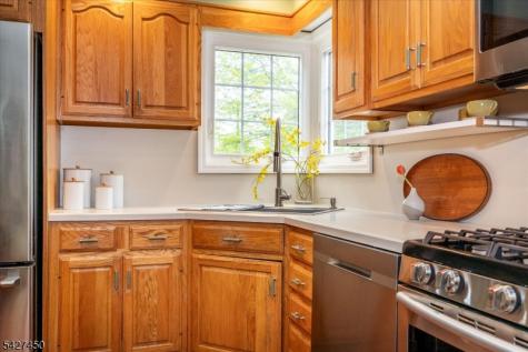 8 Abbington Terrace Glen Rock NJ 07452