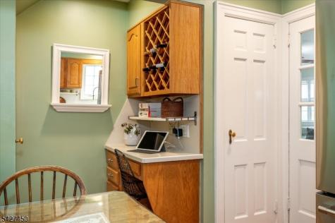 8 Abbington Terrace Glen Rock NJ 07452