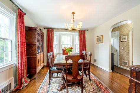 8 Abbington Terrace Glen Rock NJ 07452