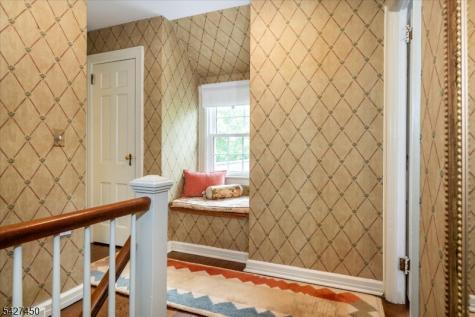8 Abbington Terrace Glen Rock NJ 07452