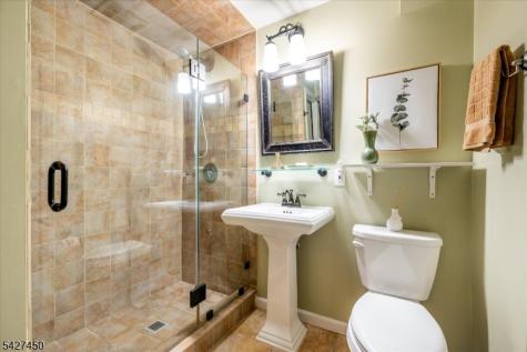 8 Abbington Terrace Glen Rock NJ 07452