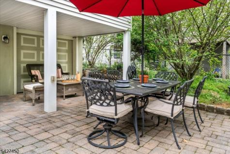 8 Abbington Terrace Glen Rock NJ 07452