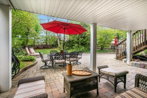 8 Abbington Terrace Glen Rock NJ 07452