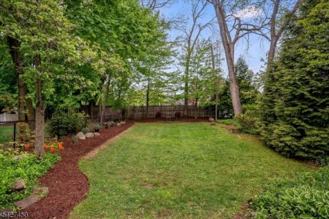 8 Abbington Terrace Glen Rock NJ 07452