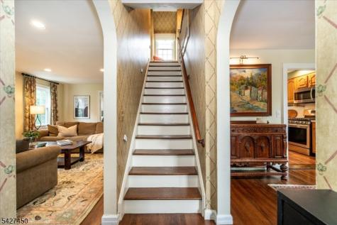 8 Abbington Terrace Glen Rock NJ 07452