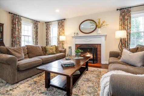 8 Abbington Terrace Glen Rock NJ 07452