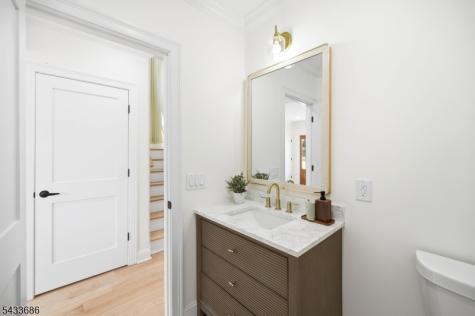 31 Ridgeview Avenue West Orange NJ 07052