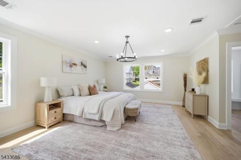 31 Ridgeview Avenue West Orange NJ 07052