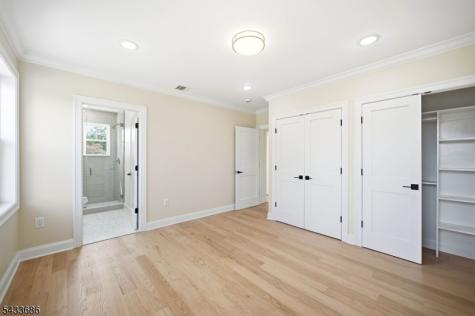 31 Ridgeview Avenue West Orange NJ 07052