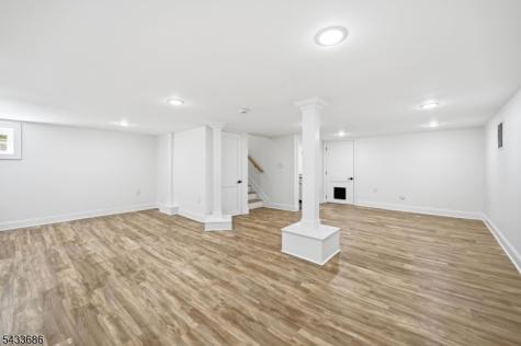 31 Ridgeview Avenue West Orange NJ 07052