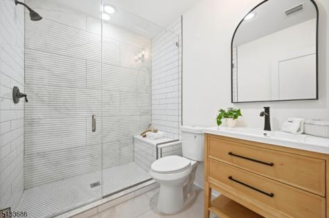 31 Ridgeview Avenue West Orange NJ 07052