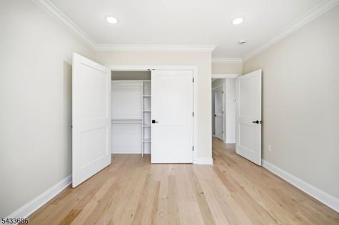 31 Ridgeview Avenue West Orange NJ 07052