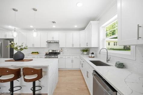 31 Ridgeview Avenue West Orange NJ 07052