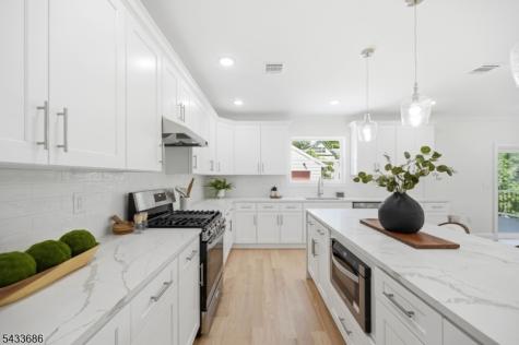 31 Ridgeview Avenue West Orange NJ 07052