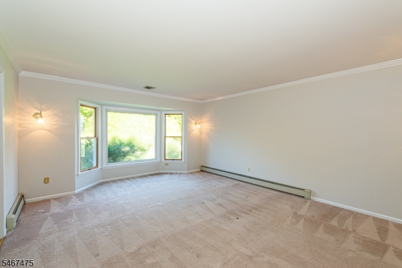4 Stratford Drive Randolph NJ 07869