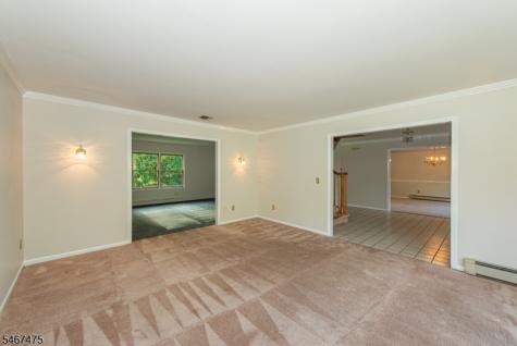 4 Stratford Drive Randolph NJ 07869