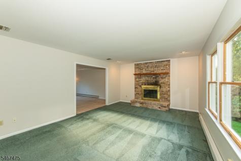4 Stratford Drive Randolph NJ 07869