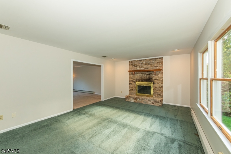 4 Stratford Drive Randolph NJ 07869