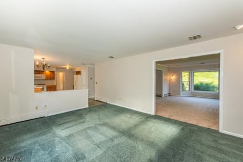 4 Stratford Drive Randolph NJ 07869