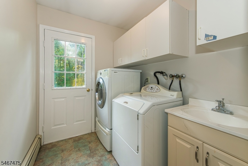 4 Stratford Drive Randolph NJ 07869