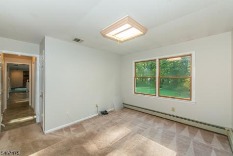 4 Stratford Drive Randolph NJ 07869
