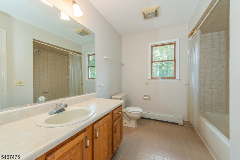 4 Stratford Drive Randolph NJ 07869